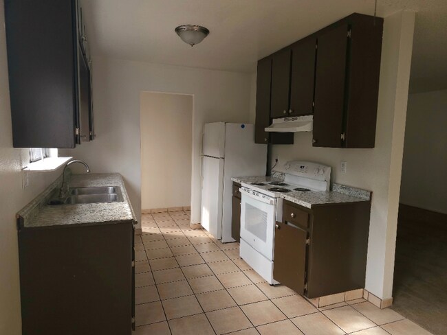 Photo - 1073 Estes St Unit 113