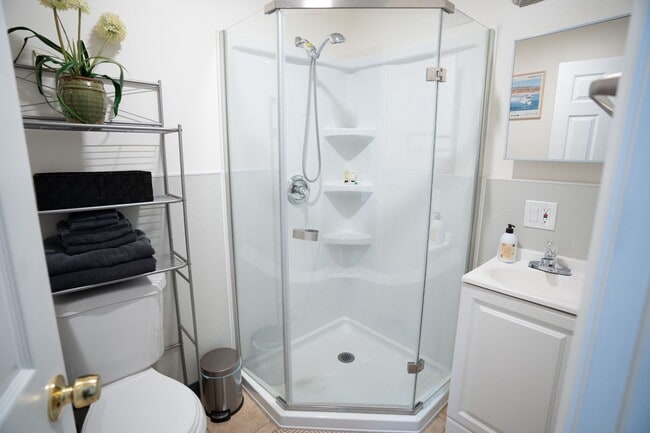 Photo - Furnished Studio for Rent in Historic Downtown Cole Block Building Unit 28
