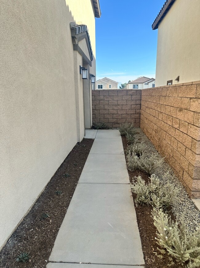 Photo - 158 N Sutter Ave