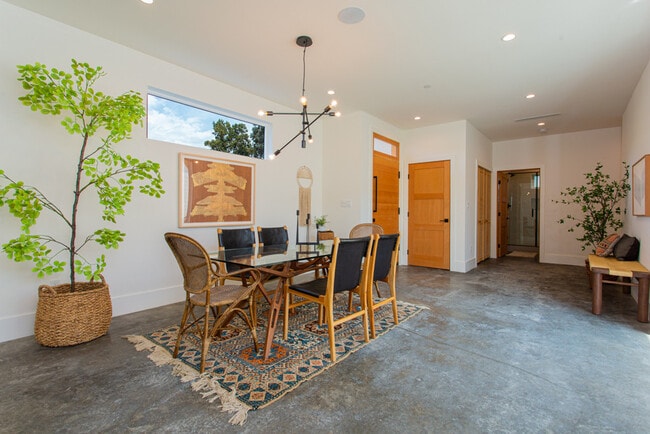 Photo - Federal Pearl Villas Unit 11600