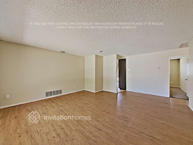 Photo - 271 Glenmont Ct