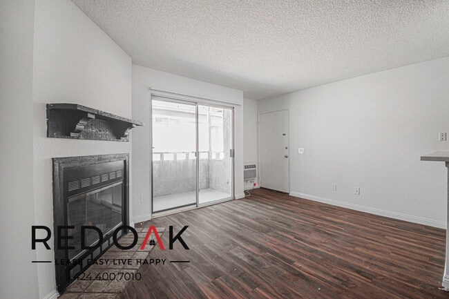 Photo - 10346 Commerce Ave Unit 6