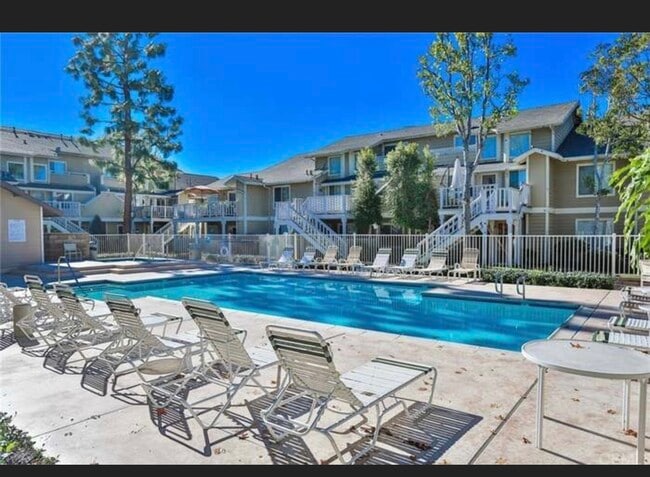 Photo - 12572 Fieldstone Ln Unit Condo