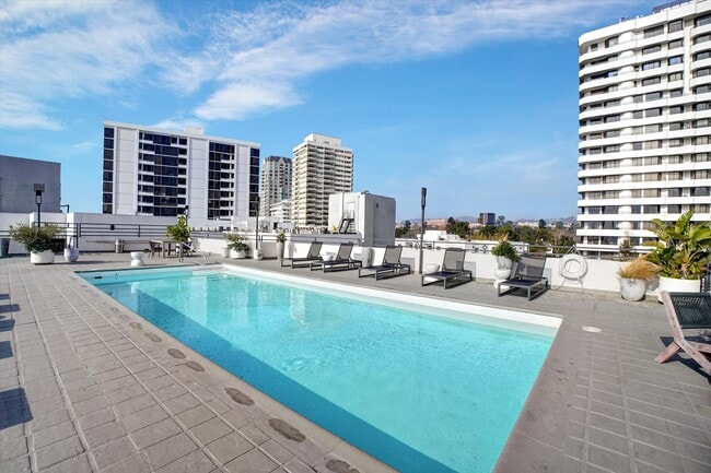 Photo - 10601 Wilshire Blvd