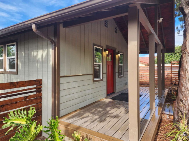 Photo - Cozy Craftsman style home!