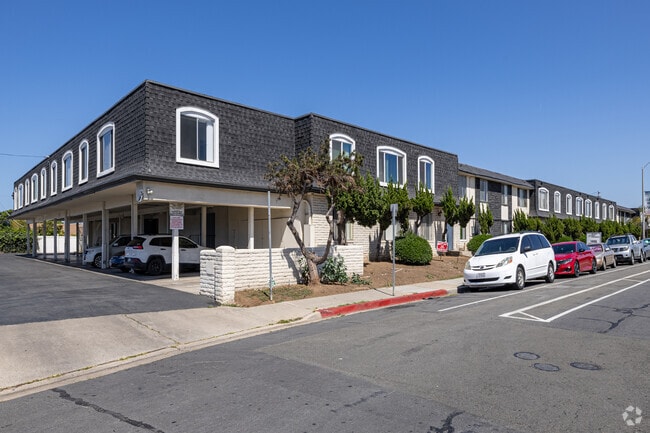 1400 13th St - Imperial House Apartments