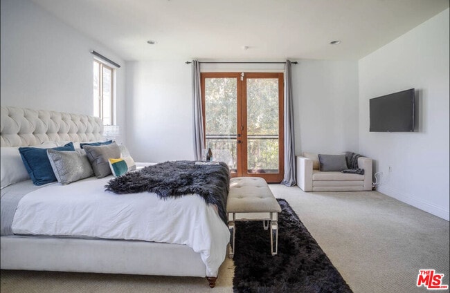 Photo - 19246 Liam Ln