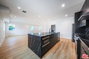 Photo - 1525 S Carmelina Ave Unit 1525