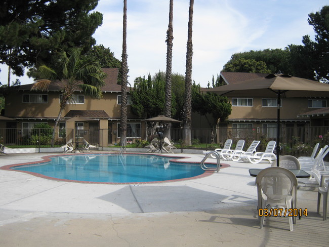 Photo - Knott Victoria Apartments, L.L.C.