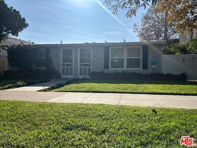 Building Photo - 1524 15th St Unit 1