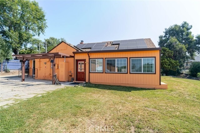 Photo - 13057 Gladstone Ave