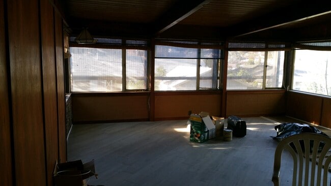 living room - 914 Mira Valle St