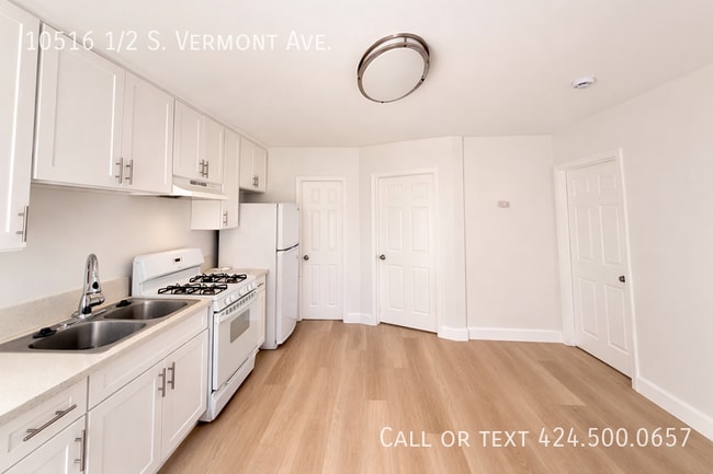 Photo - 10516 1/2 S. Vermont Ave.-