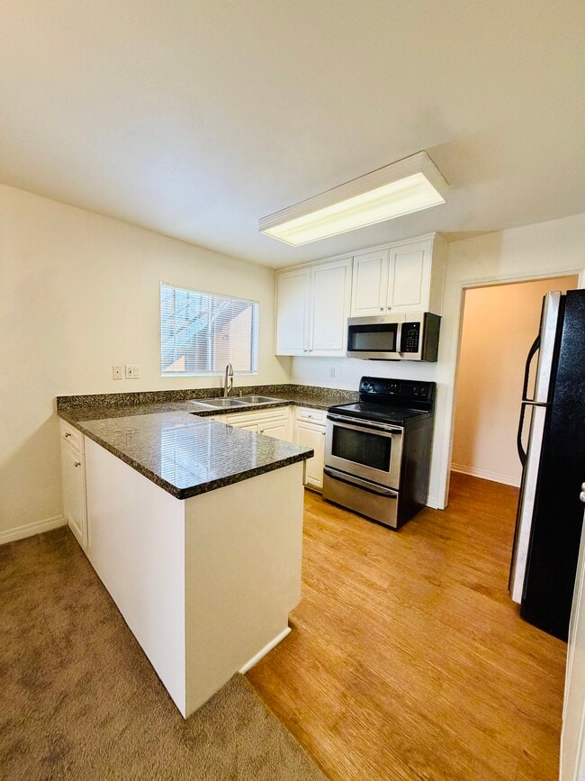 Building Photo - 17075 W Bernardo Dr Unit 101