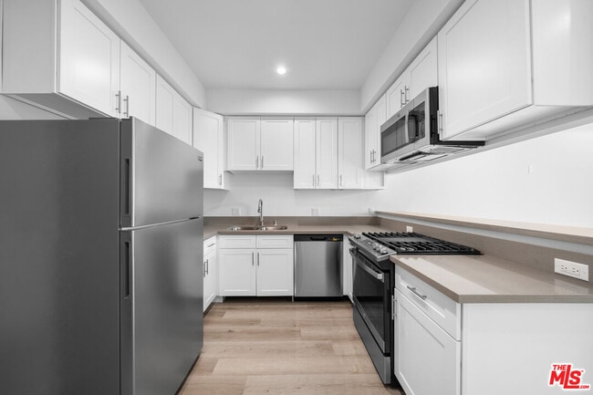 Photo - 5612 Lexington Ave Unit 204