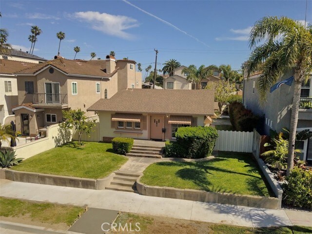 Photo - 614 11th St House