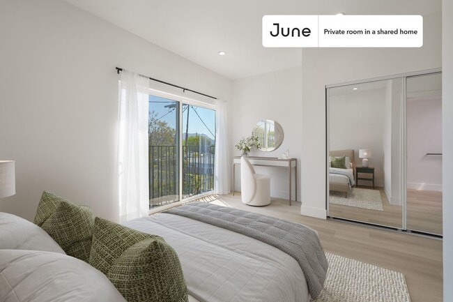 Private bedroom in 5 bed/4 bath Home - Private bedroom in 5 bed/4 bath Home Unit E