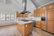Photo - 925 Manhattan Ave