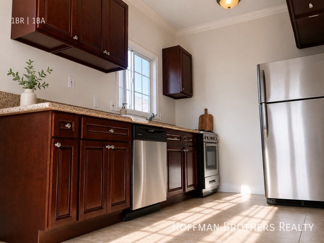 Photo - 654 S Dunsmuir Ave Unit 201