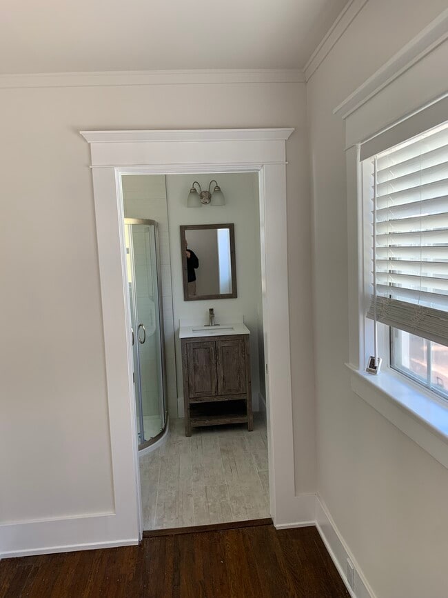 Remodeled bathroom/shower - 2109 Shell Ave