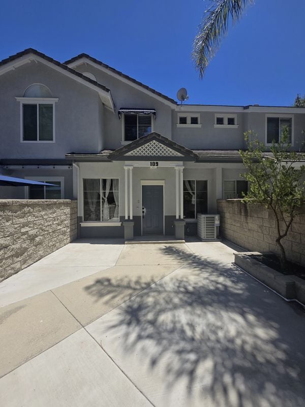Photo - 109 Breakers Ln Townhome