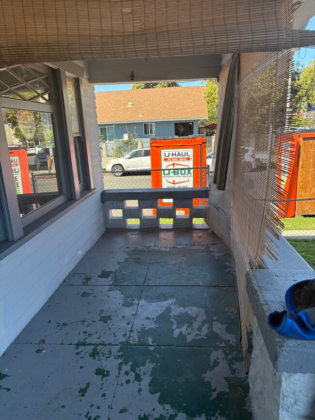 Photo - 402 E 43rd Pl Unit 2