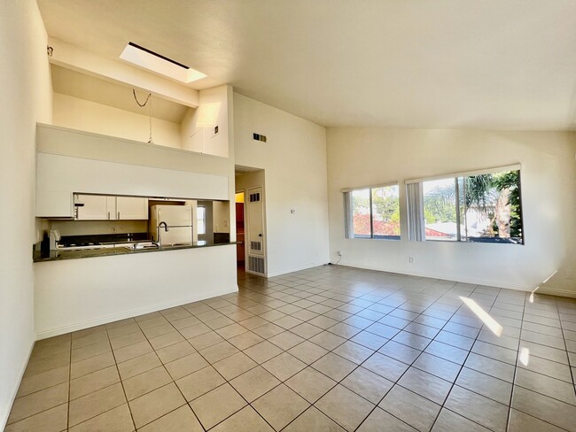 Photo - 5047 Muir Ave