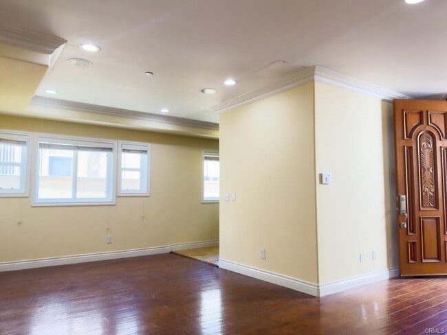 Building Photo - 412 Ave F Rental
