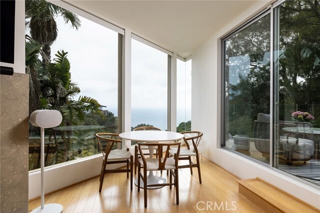 Photo - 865 Balboa Ave