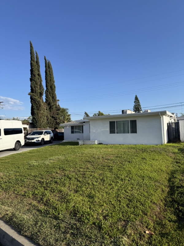 Photo - 218 W Gragmont St