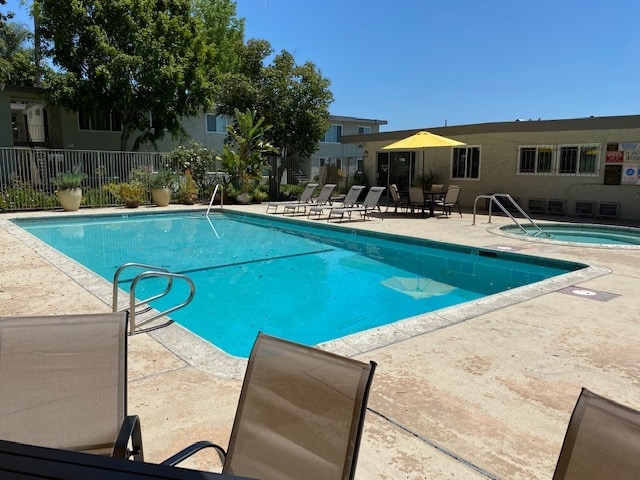 Building Photo - Olive Tree