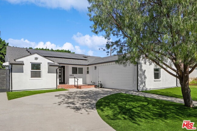 Building Photo - 12849 Tiara St