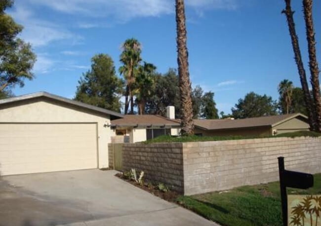 Photo - 43548 Virginia Ave