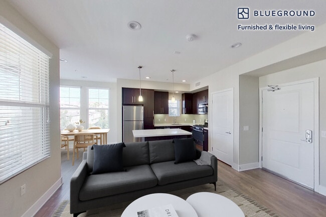Photo - 1000 Lupine Unit FL3-ID9248A