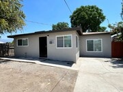 Photo - 515 Ramona Ave N