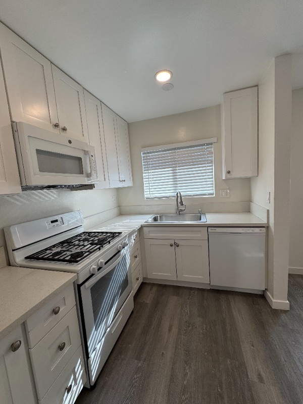 Photo - 15029 Burbank Blvd Unit 1