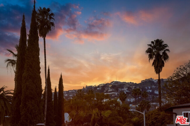 Photo - 950 Havenhurst Dr Unit 6