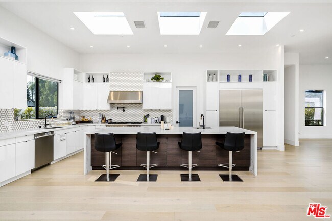 Photo - 22931 Dolorosa St