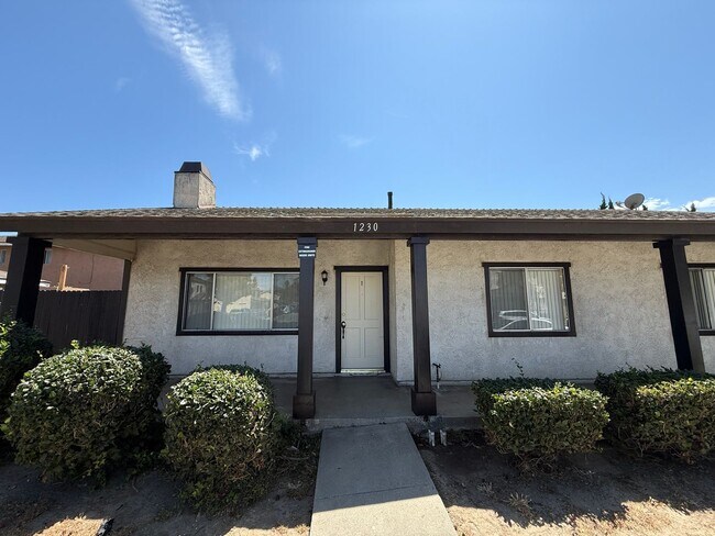 Photo - 1230 Hull Pl Unit 1