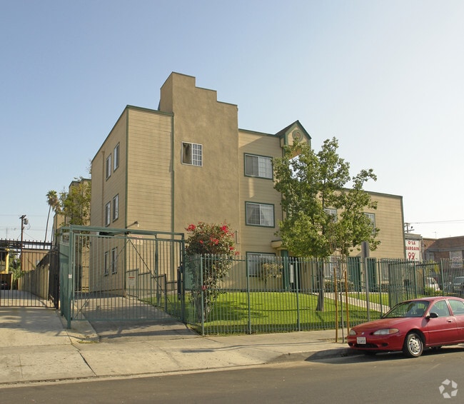 Sunflower Norton Apartments - Sunflower Norton Apartments