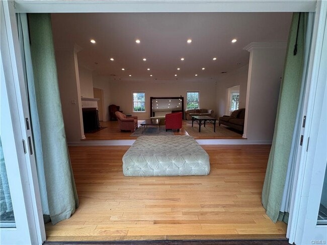 Photo - 4455 California Ave