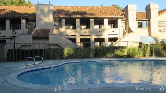 Building Photo - 1068 Calle Del Cerro Rental