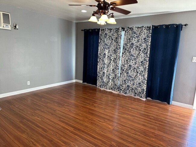 Photo - Ronan Unit 1233