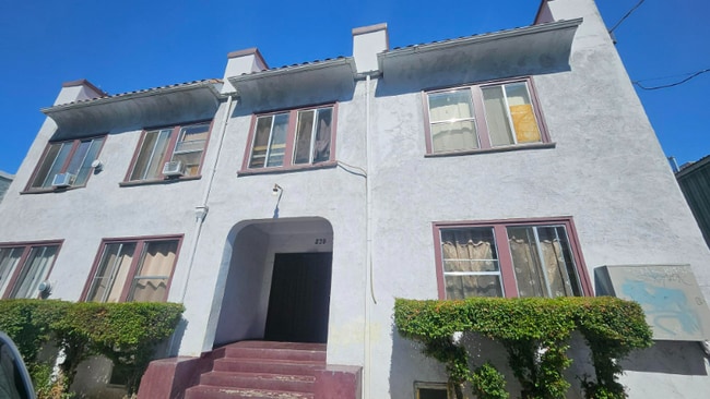 Building Photo - 239 W 25th St Rental