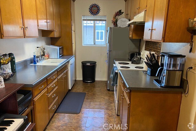 Building Photo - 531 S La Veta Park Cir Unit 242 Rental