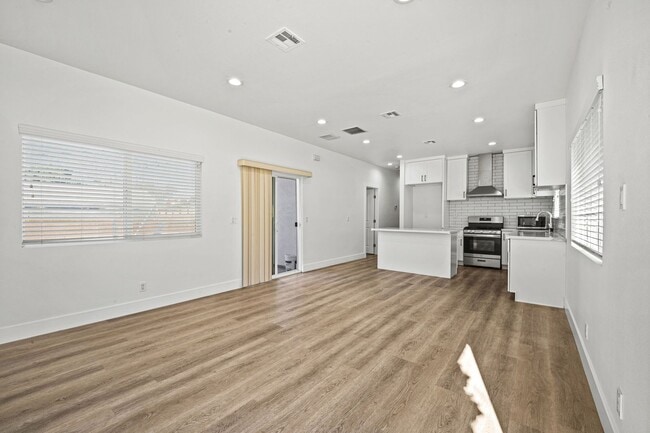 Photo - Showing Times: Every Tuesdays & Every Thursdays 4:00PM - 5:00PM