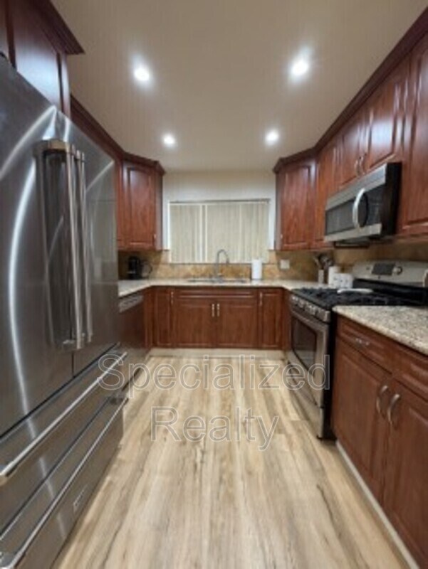 Photo - 1020 Davis Ave Unit 101