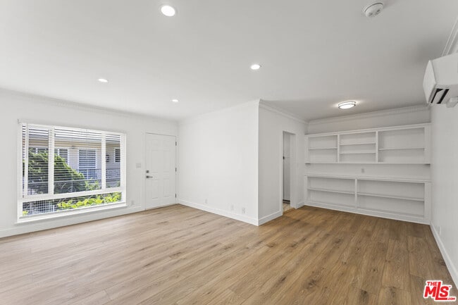 Photo - 943 2nd St Unit 3