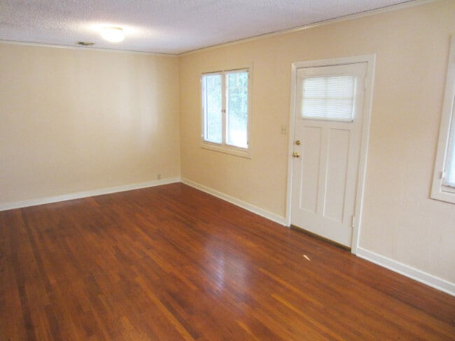 Original Hardwood Floors - 228 N Myrtle Ave Unit #C