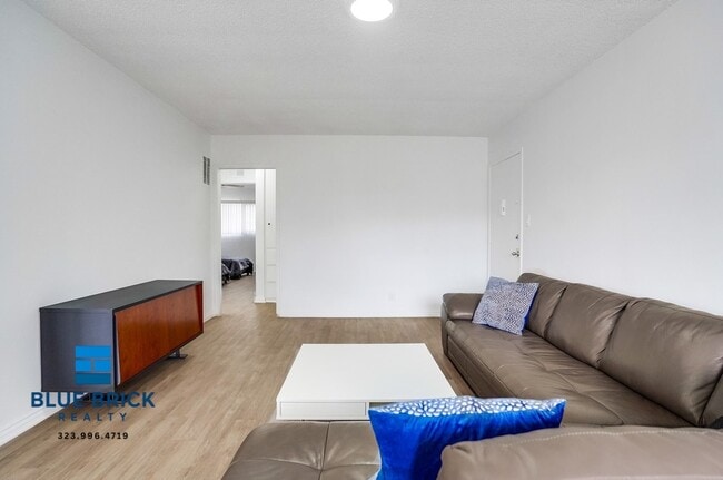 Photo - 12310 Chandler Blvd Unit 41